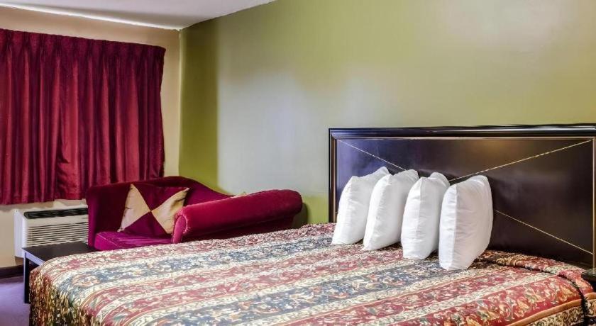 Rodeway Inn غرينفيل المظهر الخارجي الصورة
